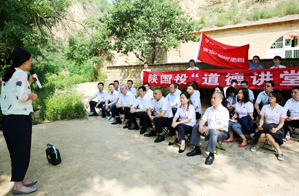 梁家河进建3_副本.jpg 梁家河进建3_副本.jpg