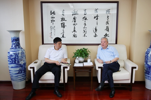黎书记_幼.jpg 黎书记_幼.jpg