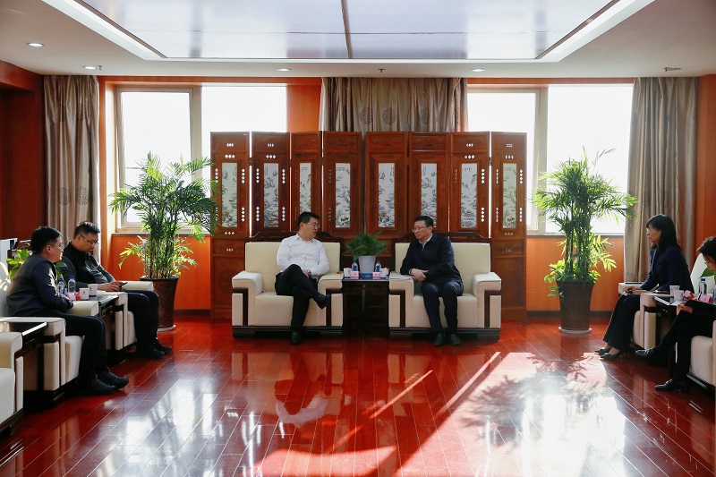 11月20日 公司与西咸新区秦汉新城管委会座谈互换.jpg