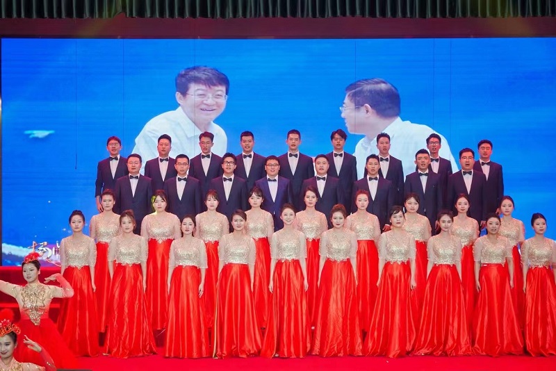 081728358112111041.jpg 歌唱角逐1.jpg