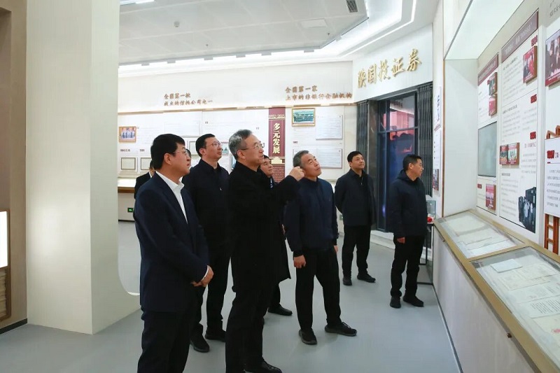 秦农.jpg